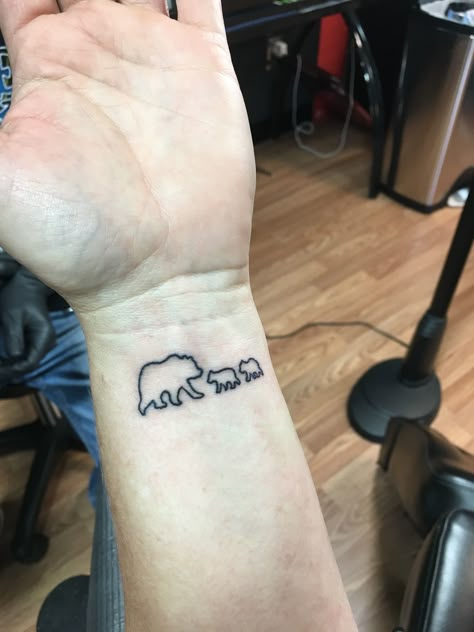 Mama bear tattoo with two cubs #tattoo #mother #mom Mama Bear Tattoo, Baby Bear Tattoo, Tattoo For My Son, Baby Memorial Tattoos, Mother Son Tattoos, Cubs Tattoo, Twin Tattoos, Bear Tattoos