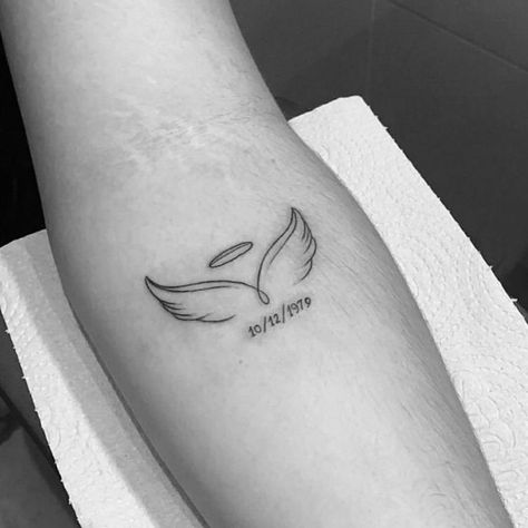 Hand Tattoos Cute, Tattoos For Girls Small, Tattoos Hand, Tattoos Cute, Basic Tattoos, Hand Tattoos For Girls, Remembrance Tattoos, Cute Hand Tattoos, Small Pretty Tattoos