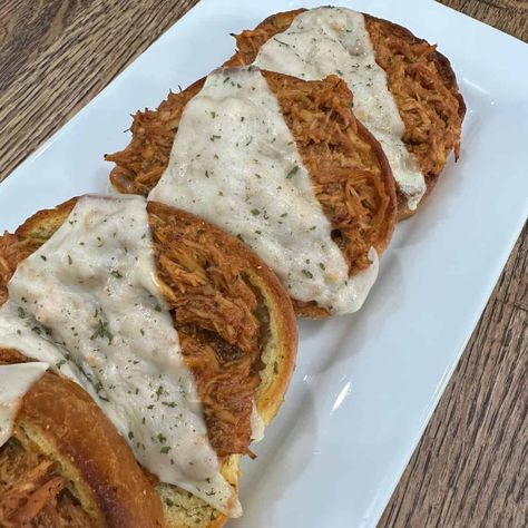 Garlic Bread BBQ Chicken Chicken Garlic Bread, Crockpot Shredded Bbq Chicken, Cooking In The Midwest, Vinegar Bbq Sauce, Ranch Dressing Seasoning, Luke Brown, Shredded Bbq Chicken, Dip Sandwiches, Slow Cooker Bbq Chicken