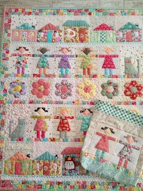 Girly Quilts, Door Quilt, Girls Patchwork Quilt, Colorful Baby Quilt, Quilt Houses, Clamshell Quilt, Creative Quilting, Row Quilts, Colchas Quilting