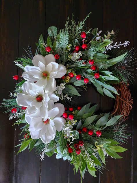 Holiday wreath craft