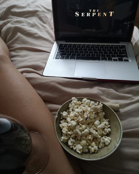 Movie Time, London Life, About Time Movie, Polish Girls, Day Off, Popcorn, At Home, Wine, In This Moment