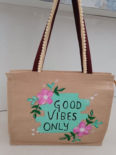 Old Stuff, Bag Decoration, Jute Bag, Bag Diy, Jute Bags, Good Vibes Only, Painting Projects, Diy Bag, Diy Painting