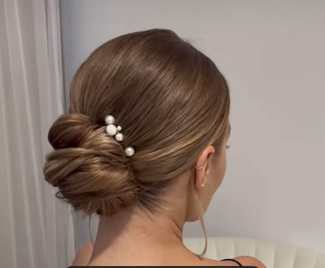 Sleek Mid Bun Wedding Hair, Bride Low Bun With Hair Piece, Low Bun Wedding Hair With Pearls, Slicked Back Low Bun Wedding, Sleek Bun With Pearls, Sophisticated Bridal Hair, Mid Bun Bridal Hair, Wedding Bun With Pearls, Bridal Slick Bun