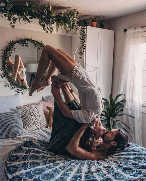 Couple Yoga, Yoga Poses Pictures, Couples Yoga Poses, Partner Yoga Poses, Wow Photo, Couples Yoga, Yoga Inspo, Partner Yoga, Acro Yoga