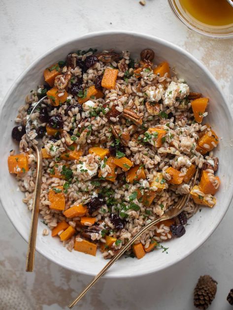 Winter Farro Salad - Warm Butternut Squash Farro Salad Cinnamon Vinaigrette, Roasted Butternut Squash Cubes, Almond Butter Oatmeal, Grain Dishes, Turkey Pumpkin Chili, Cranberry Cinnamon, Butternut Squash Cubes, Warm Salad, Farro Salad