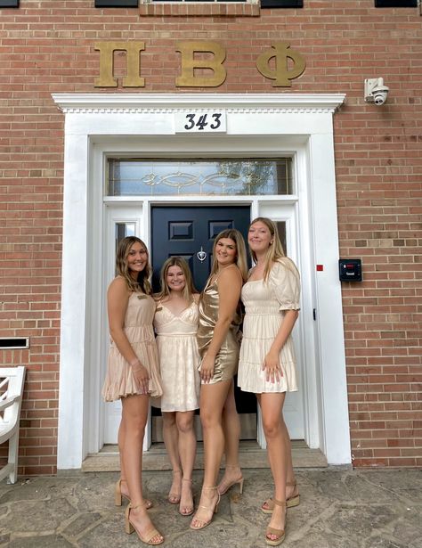 #recruitment #sorority #piphi #sororityrecruitment Recruitment Color Schemes, Weekend Trip Outfits, Sorority Photoshoot, Rush Week, Sorority Sisterhood, Sorority Rush, Sorority Recruitment Outfits, Recruitment Outfits, Pi Phi