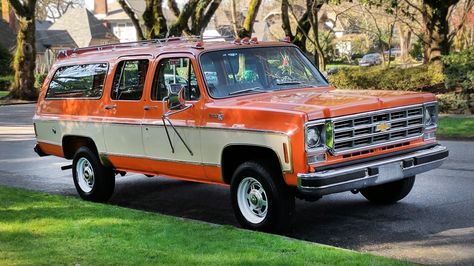 Sweet Silverado: 1977 Chevrolet K20 Suburban - http://barnfinds.com/sweet-silverado-1977-chevrolet-k20-suburban/ Vintage Chevy Trucks, 72 Chevy Truck, Lowered Trucks, I Don't Understand, Vintage Rv, Muscle Cars For Sale, Old Pickup, Old Pickup Trucks, Nissan Patrol