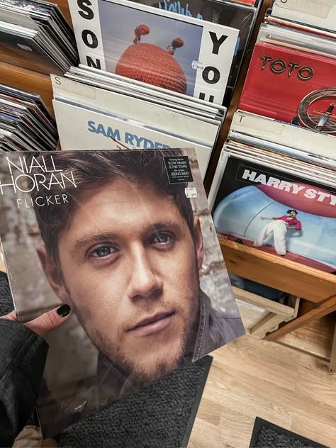 Vinyl Shop Aesthetic, Niall Horan Core, Vinyl Record Aesthetic, Vinyl Shopping, Niall Horan Baby, Vinyl Shop, Maren Morris, Hello Lover, Shop Aesthetic