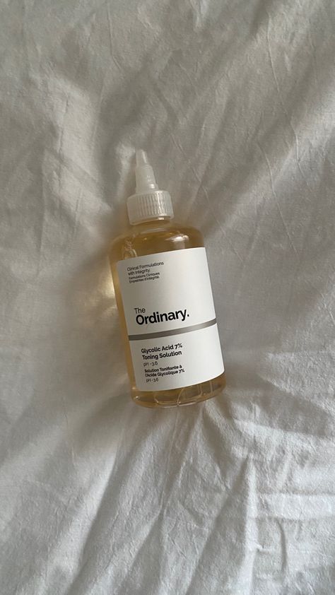 Gylocic Acid, Parcel Aesthetic, Snowy Decorations, Glycolic Acid Benefits, Glycolic Acid Toner, The Ordinary Glycolic Acid, The Ordinary Skincare, Korean Skincare Routine, Pretty Skin