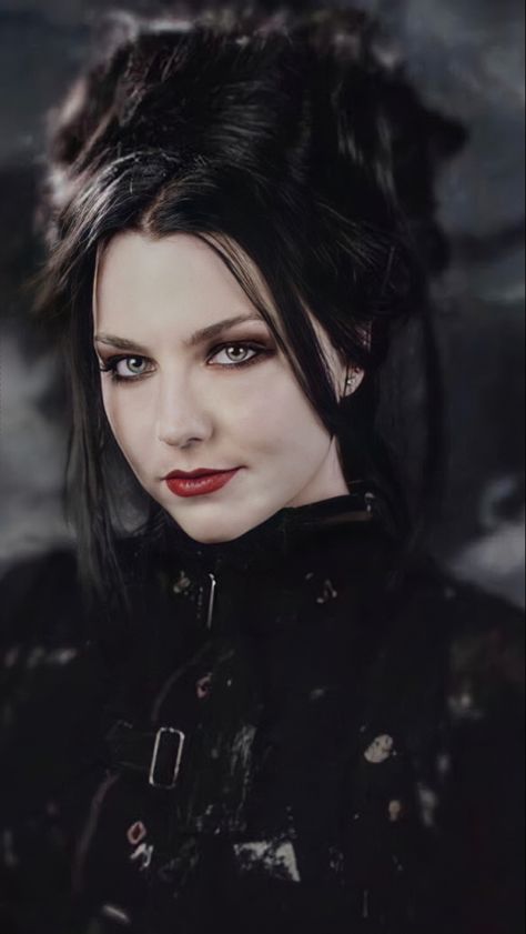 Amy Lee Hair, Amy Lee Evanescence, Gothic Hairstyles, Amy Lee, Evanescence, Metal Girl, Gothic Girls, Inspirational Women, Dark Hair