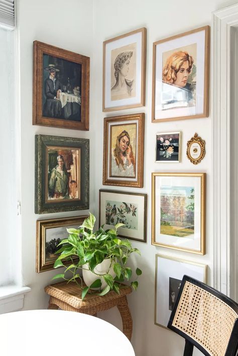 Vintage Art Display, Den With Sectional Sofa, Corner Gallery Wall Kitchen, Gallery Wall In Corner, Gallery Wall Corner, Gallery Wall Mixed Frames, Corner Decorating Ideas, Corner Gallery Wall, Kitchen Gallery Wall