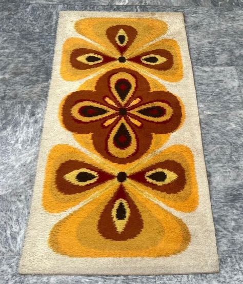 Tufting Diy, Mid Century Modern Rug, Rug Mid Century, Swedish Rug, Rya Rug, 70s Decor, Scandinavian Rug, Apartment Decor Inspiration, Plush Rug