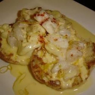 Lobster Newburg @keyingredient #seafood Lobster Newburg, Lobster Sauce, Creamed Leeks, How To Cook Lobster, Lobster Meat, Seafood Market, Lobster Recipes, Calamari, Butter Sauce