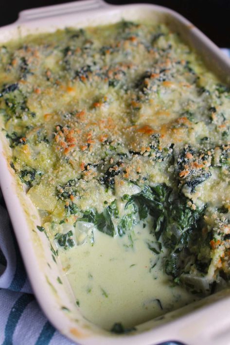 Trisha Yearwood’s Spinach Casserole | 12 Tomatoes Spinach Casserole Recipes, Veggie Casseroles, Autumn Meals, Cider Recipes, Spinach Souffle, Trisha Yearwood Recipes, Cream Cheese Spinach, Oven Meals, Veggie Ideas