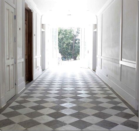 Checkered Tile, Checkerboard Floor, Tiled Hallway, White Marble Floor, Limestone Flooring, White Floors, Kitchen Floor Tile, Tiles Texture, Entry Hall