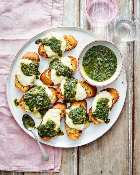 White bean crostini with anchovy and lemon salsa | delicious. magazine Cheap Canapes Ideas, Picky Foods For Party, Summer Canapes, Vegan Canapes, Maine Recipes, Italian Starters, Wine Evening, Anchovy Recipes, Summer Starter