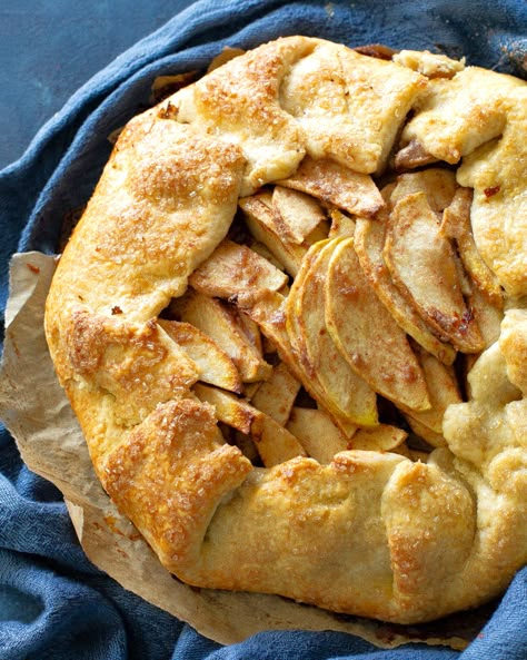 Easy Apple Galette - The Girl Who Ate Everything Easy Apple Galette Recipe, Pork Soup Recipes, Cinnamon Sugar Apples, Holiday Recipes Thanksgiving, The Girl Who Ate Everything, Apple Galette, Galette Recipe, Caramel Apple Cheesecake, Sugar Apples