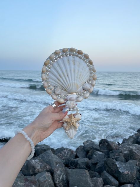 Vanessa Ursula, Siren Core Aesthetic, Mermaid Mirror, Siren Core, Siren Mermaid, Ocean Girl, Water Nymphs, Shell Crafts Diy, Mermaid Aesthetic