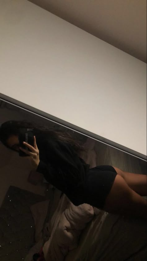 Latina Gyatt Mirror, Brunette Body Mirror, Pretty Body Mirror Pics, Brunette Hair Girl Snaps, Fake Snaps Brunette Hair, Fake Account Photos Women, Mirror Pics Brunette, Fake Mirror Snaps, Outfit Ideas Brunette