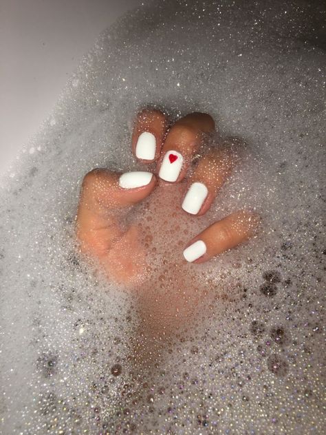 White nails White Nails Short, White Short Nails, Red And White Nails, White Gel Nails, Vday Nails, Romantic Nails, February Nails, Cute Simple Nails, White Acrylic Nails