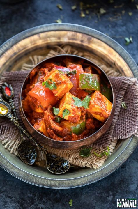 Kadai Paneer Recipe, Indian Vegetarian Dinner Recipes, Chickpea Spinach Curry, Kadai Paneer, Chickpea Spinach, Paneer Tikka Masala, Bhurji Recipe, Indian Sauces, Best Indian Recipes