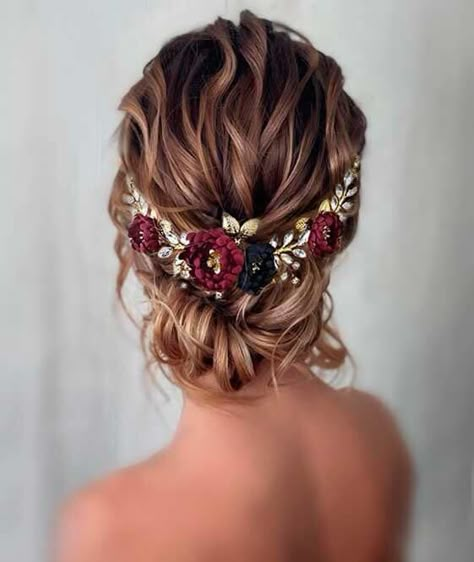 Navy Blue Wedding Hair Accessories, Wedding Hair Red Flowers, Burgundy Wedding Boho, Maroon And Navy Blue Wedding Theme, Navy Blue Maroon And Gold Wedding, Navy Blue Wedding Theme Rustic, Navy Blue Wedding Nails For Bride, Navy Maroon Wedding, Navy And Wine Wedding Colors