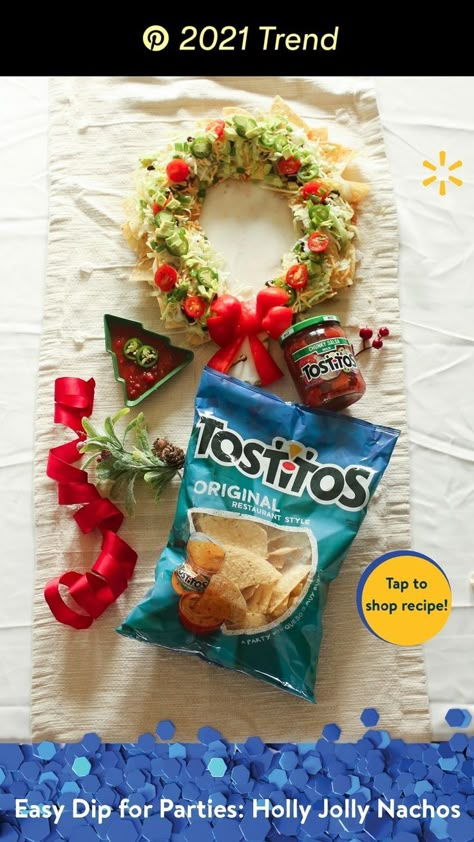 Christmas Taco Cheese Ball Wreath, Mini Hot Dog Christmas Wreath, Christmas Nachos, Nacho Plate, Girls Christmas Party, Appetizer Table, Appetizers Table, Christmas Cocktail Party, Chunky Salsa