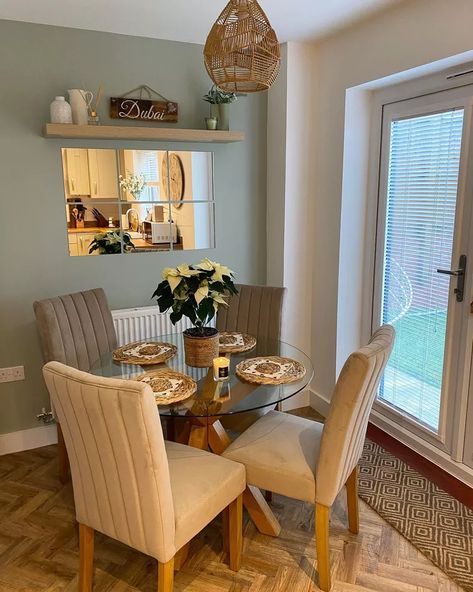 Sage Green Dining Room Ideas, Sage Green Dining Room, Sage Green Kitchens, Sage Green Kitchen Ideas, Sage Green House, Dining Room Wall Color, Green Kitchen Ideas, Green Appliances, Sage Green Paint