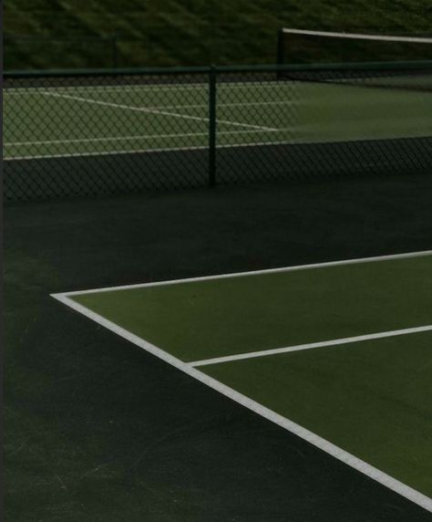 Green Inspo, Tennis Aesthetic, Dark Green Aesthetic, Green Aesthetic, Aesthetic Photo, Tennis Court, Old Money, Dark Aesthetic, Shades Of Green