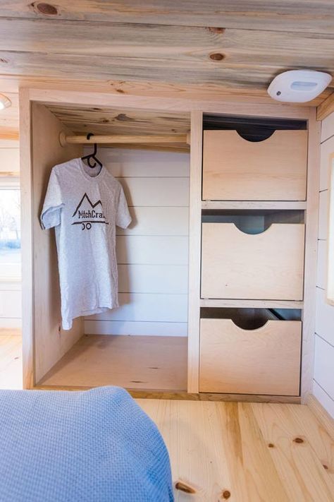 Contemporary 20-Foot MitchCraft Tiny House - this is what I'm talking about!  A small closet in the bedroom loft Tiny Bedroom Storage, Tiny House Closet, Tiny House Bedroom, Tiny House Luxury, Tiny House Storage, Tiny House Builders, Fort Collins Colorado, Tiny House Listings, Tiny House Bathroom