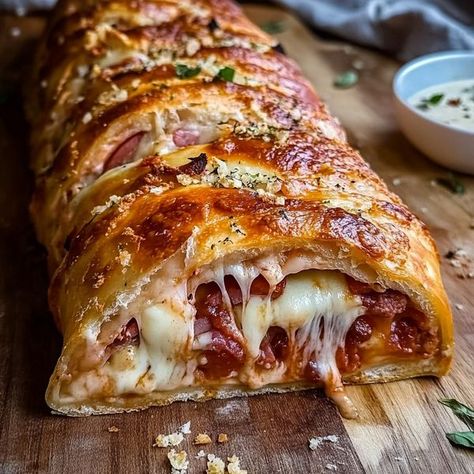 Lily's Bites Slow Cooker Pasta Bake, Italian Stromboli, Homemade Stromboli, Stromboli Recipe, Italian Meats, Meat Appetizers, Zombies 2, Pizza Recipes Homemade, Homemade Italian