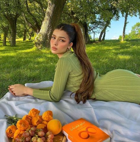 Pose Mode, Picnic Photo Shoot, Picnic Pictures, Picnic Photoshoot, Ig Girls, Picnic Inspiration, Pose Fotografi, Inspiration Instagram, Foto Poses