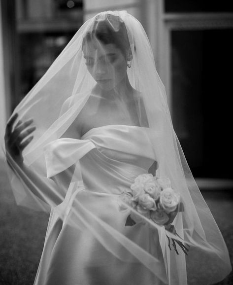 Bridal Styled Shoot, Amazing Wedding Photos, Bride Photoshoot, Hollywood Wedding, Bridal Pictures, Bridal Poses, Bride Portrait, Bridal Photoshoot, Bride Photography