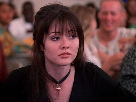 Shannon Dorothy, Halliwell Sisters, Shannen Doherty Charmed, Shannon Doherty, 90s Television, Brenda Walsh, 90s Grunge Hair, Charmed Tv, Shannen Doherty