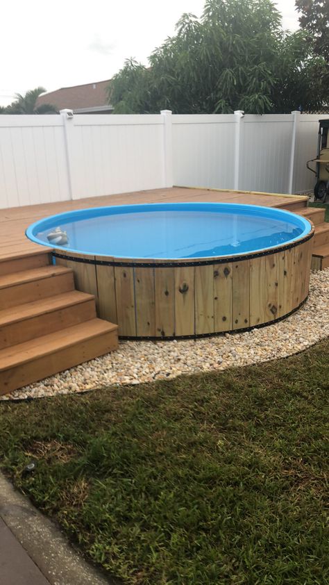 Piscina Pallet, Stock Pool, Stock Pools, Stock Tank Pool Diy, Deck Piscina, Cheap Pool, Best Above Ground Pool, Swimming Pool Decks, Diy Swimming Pool