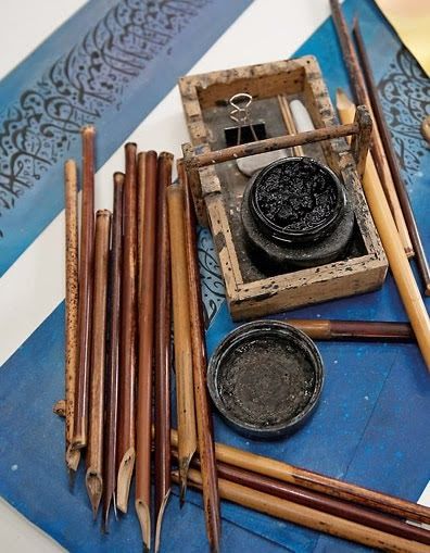 Ar Art, Calligraphy Tools, Calligraphy Arabic, Arabic Script, Aesthetic Sense, Quill Pen, Persian Calligraphy, Brush Painting, Japanese Calligraphy