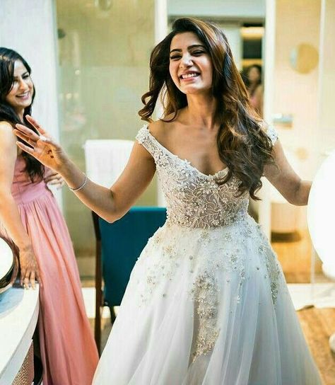 Samantha Wedding Gown, Samantha Wedding Pics, Lakshmi Jewellery, Samantha In Saree, Bride Reception Dresses, Samantha Wedding, Samantha Ruth Prabhu, Samantha Images, Samantha Pics