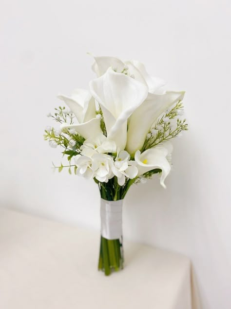 White Orchid Bridesmaid Bouquet, Minimalist White Wedding Bouquet, Minimalist Floral Bouquet, Prewedding Bouquet, Lily Hand Bouquet Wedding, Calalilies Bouquet, White Lilies Wedding Bouquet, Bride Bouquet White Elegant Simple, Wedding Bouquets Minimalist