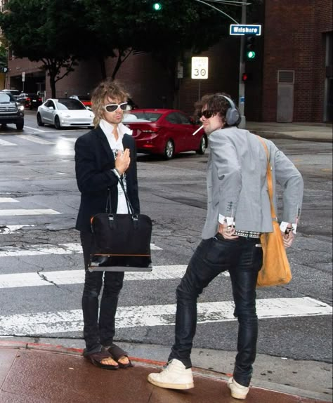 2010 Mens Fashion, Indie Sleaze Outfits Men, Indie Sleaze Men, Indie Sleaze Outfits, Los Angeles Street Style, Under Appreciated, Punk Street Style, Buisness Casual, Los Angeles Street