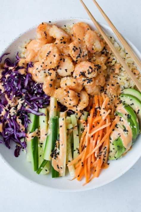 Healthy Dynamite Shrimp, Meal Prep Sushi Bowl, Dynamite Shrimp Bowl, Cooked Sushi Bowl, Shrimp Bowl Healthy, Shrimp Bowls Healthy, Poke Bowl Ideas, Healthy Poke Bowl, Shrimp Bowl Recipe