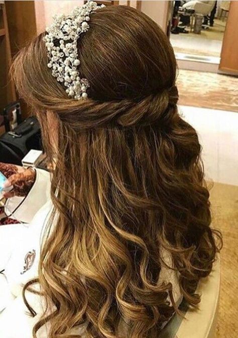 #WeddingHairstyles #WeddingHair #WeddingHairstylesForLongHair #WeddingHairstylesHalfUpHalfDown #WeddingHairDown #WeddingHairUp #WeddingHairWithVeil #WeddingHairstylesForShortHair #WeddingHairstylesForBride #WeddingHairHalfUpHalfDown #WeddingHairstylesBlackWomen #WeddingHairAndMakeup #WeddingHairAccessories #WeddingHairAsian #WeddingHairAndMakeupBrunette #WeddingHairAesthetic #WeddingHairAllDown #WeddingHairAccessoriesWithVeil #WeddingHairAccessoriesHeadpieces #WeddingHairAndVeil #WeddingHairAndM Bridal Hair Down, Classic Wedding Hair, Pageant Hair, Formal Hairstyles For Long Hair, Hair Curling Tips, Curly Wedding Hair, Hairdo Wedding, Quince Hairstyles, Long Hair Wedding Styles