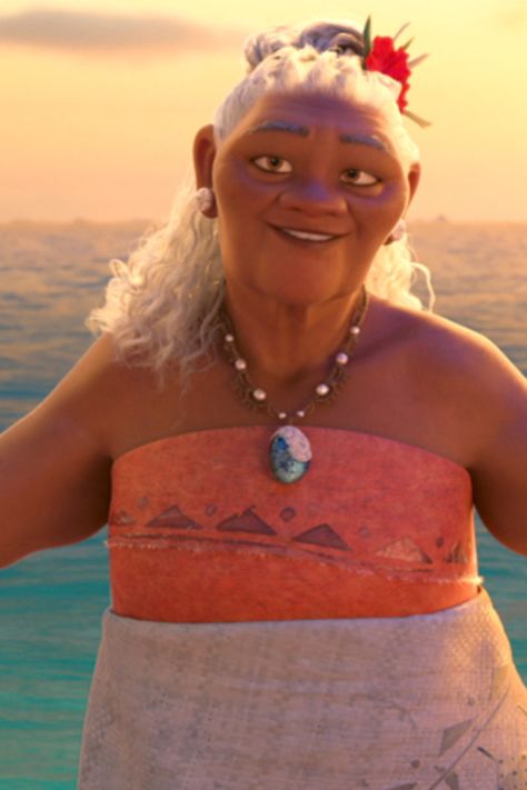 Moana Grandma Costume, Pixar Mom, Moana Grandma, Grandma Tala, Disney Grandma, Moana Jr, Disney Moms, Grandma Costume, Moana 2016