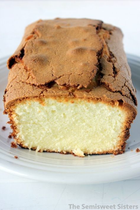 Elvis Presley's Favorite Whipping Cream Pound Cake Whipping Cream Pound Cake, Rock Cake, Zucchini Cake, Salty Cake, White Cake Mixes, S'mores, Whipping Cream, Pound Cake Recipes, Piece Of Cake