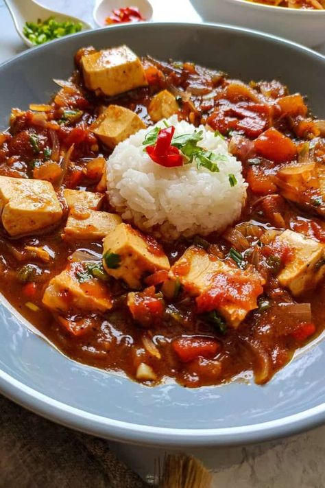 Tofu And Tomato Recipe, Meatless Monday Meals, Vietnamese Tofu, Tomato Tofu, Monday Meals, Resep Vegan, Tofu Cubes, Tofu Recipes Healthy, Tofu Recipes Easy