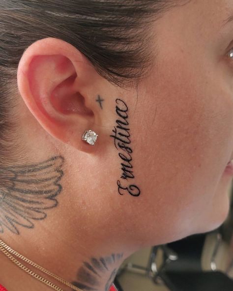 Name Tattoos For Women On Face, Face Tattoos Name, Name Tattoo On Side Of Face, Name On Face Tattoo, Name Ear Tattoo, Small Side Face Tattoo, Next To Ear Face Tattoo, Behind Ear Name Tattoo, Face Name Tattoo