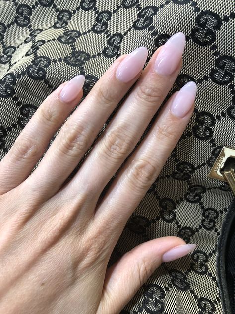 Nail Art Mariage, Nude Acrylic Nails, Acrylic Nails Almond Shape, Acrylic Nail Shapes, Almond Shape Nails, Almond Nails Designs, Almond Acrylic Nails, Nails Almond, Almond Shaped