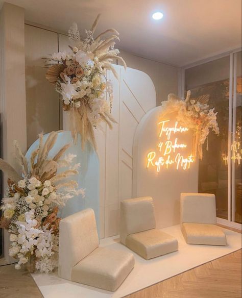 Makeup Studio Backdrop Ideas, Backdrop Aqiqah, Gold Wedding Reception Tables, Moon Baby Shower Theme, Makeup Studio Decor, Wedding Tent Decorations, House Projects Architecture, Gold Wedding Reception, Birthday Party Decorations For Adults