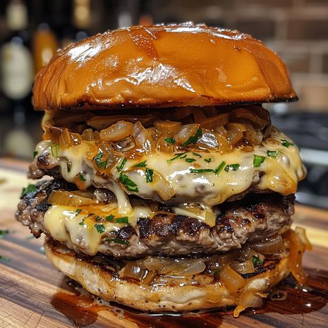 French Onion Soup Burgers: A Match Made in Flavor Heaven - Flavor Nectar French Onion Hamburgers, French Onion Soup Burgers, Onion Soup Hamburger Recipe, French Onion Soup Burger Recipe, French Onion Soup Burger, Caramelized Onion Burger, Onion Soup Burgers, French Onion Burger, Onion Burger Recipe