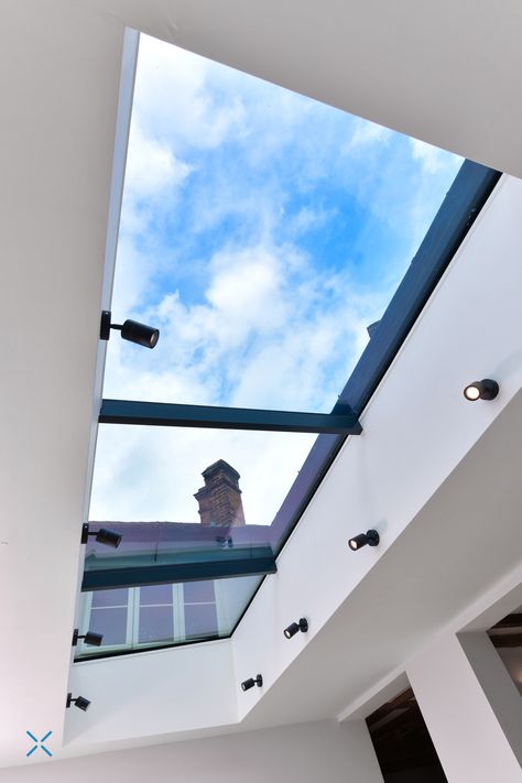 Pure Glass modular flat roof light with aluminim beams Lighting Around Skylight, Skylight Kitchen Flat Roof, Extension With Skylights, Roof Glass Room, Flat Roof Extension With Lantern, Roof Lights Flat Roof, Glass Roof Kitchen, Skylight Design Roof Light, Open Roof Design